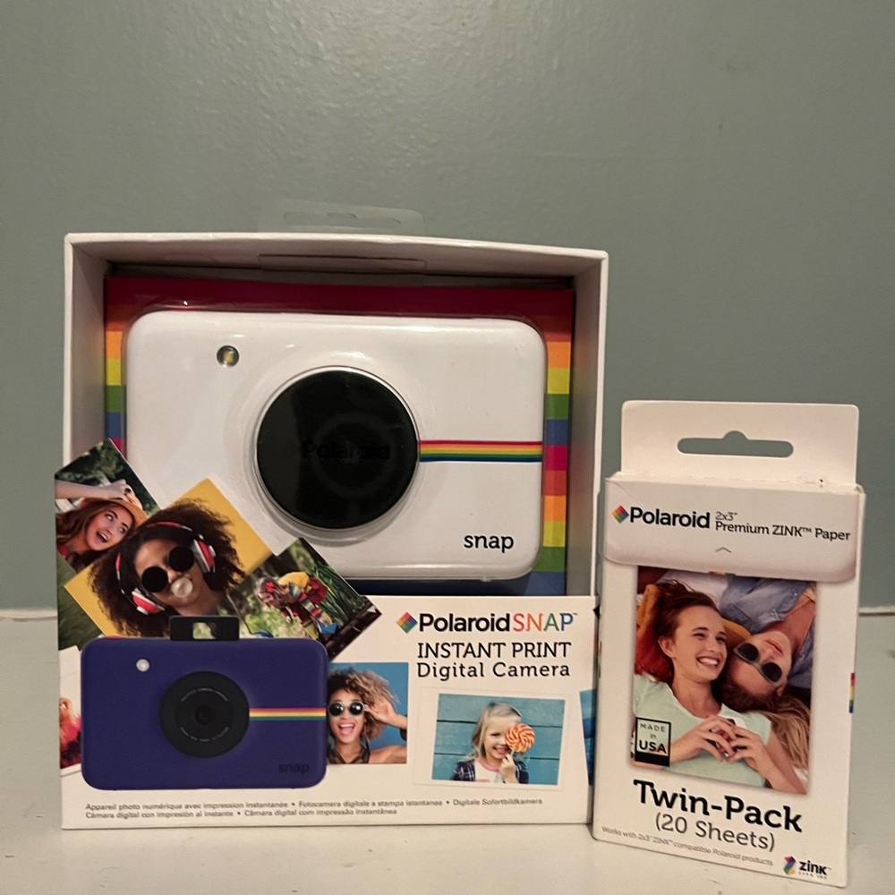 Polaroid SNAP Instant Print Digital Camera and Print Paper